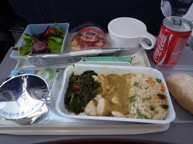 私機内食のパンはほとんど食べないのだが、<br />スカンジナビア航空はパンが超おいしい！<br />ホカホカで中はもっちり。<br />おかわりしてしまった。<br /><br />帰りはジェニファー・アニストンが出ている「バウンティー・ハンター」を<br />見た。まあまあかな。<br /><br />これでスウェーデン行ったとか自慢してもいいのだろうか？<br />本当に「行った」だけになってしまった。<br />これは要リベンジだな。<br /><br />〜終わり〜