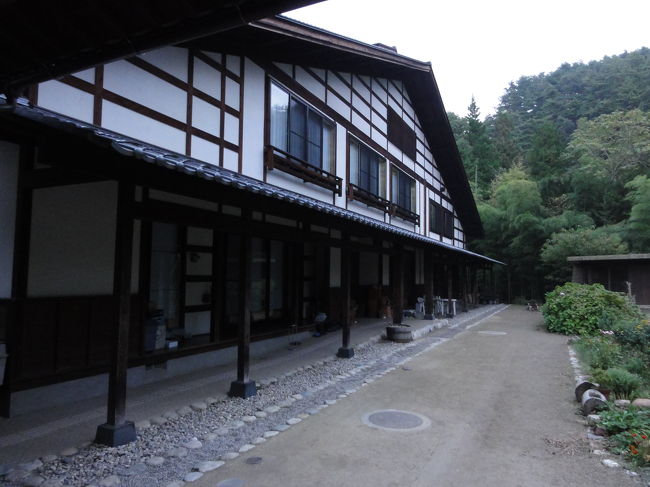 １８日の月曜日に予約を入れたのですが満室、なので１９日にしました、あいにくこの日は曇り空で低く雲がたれこめ天候に恵まれません。