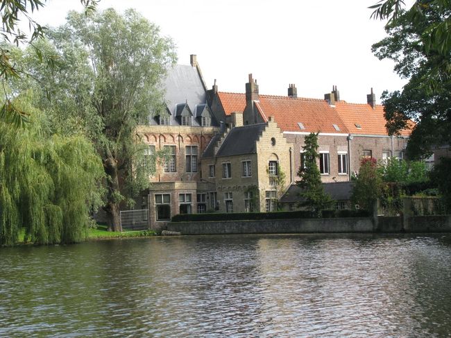 愛の湖の綺麗な景色