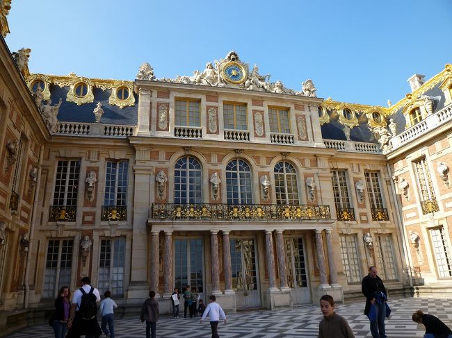 ヴェルサイユ宮殿中庭