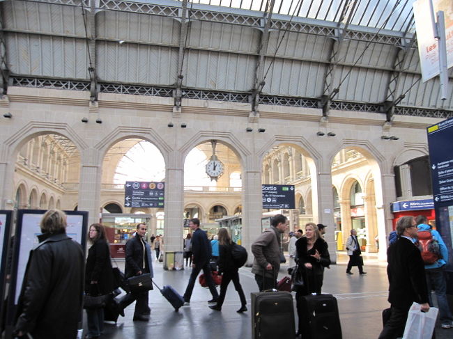 ＜パリ東駅＞<br /><br />駅構内