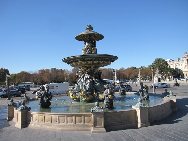 ＜バスでパリ市内観光＞<br /><br />コンコルド広場