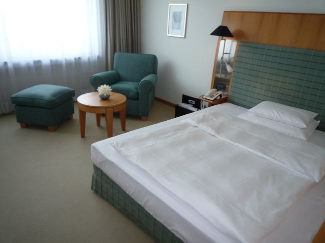 部屋はこんな感じです。