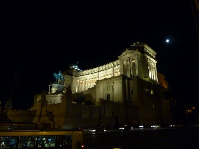 すっかり真っ暗（２０：００位）ですが、人通りもまだあるので大通り沿いはそんなに怖い感じは無かったな。