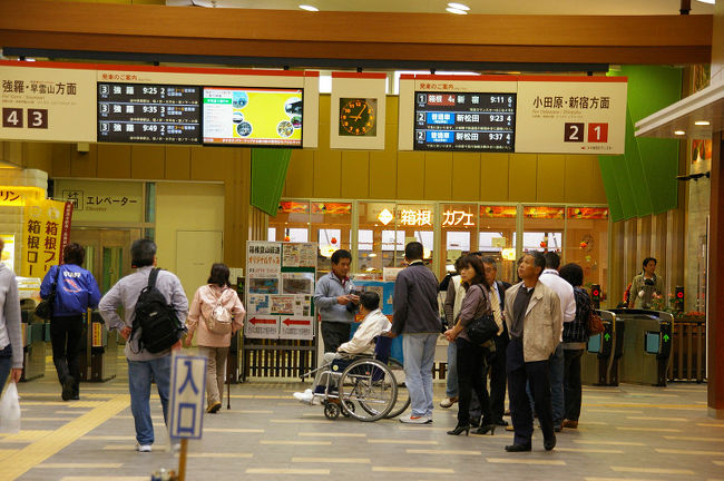 スイッチバックの登山鉄道。<br />40分かけてゆっくり上る。スイッチバックの度に、車掌と運転手が入れかわる(^_^;)