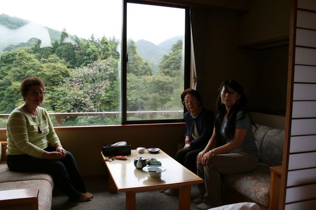 ソファーのある素敵なお部屋でした。眺めも抜群。