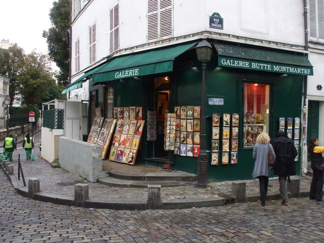 「テルトル広場からの通り」