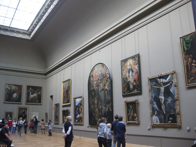 やっぱり、広いですね。天井もすごく高いし。