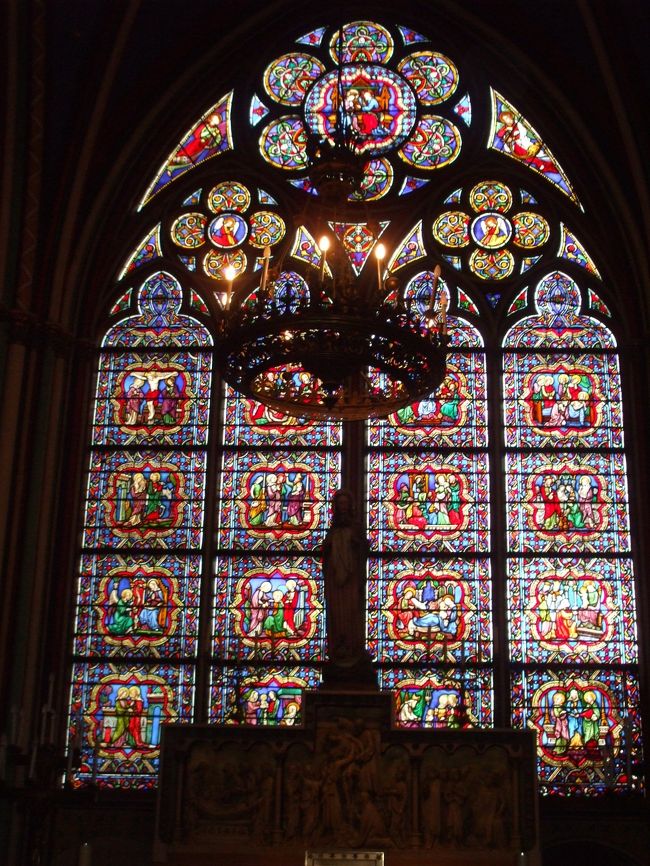 「ステンドグラス：南回廊」