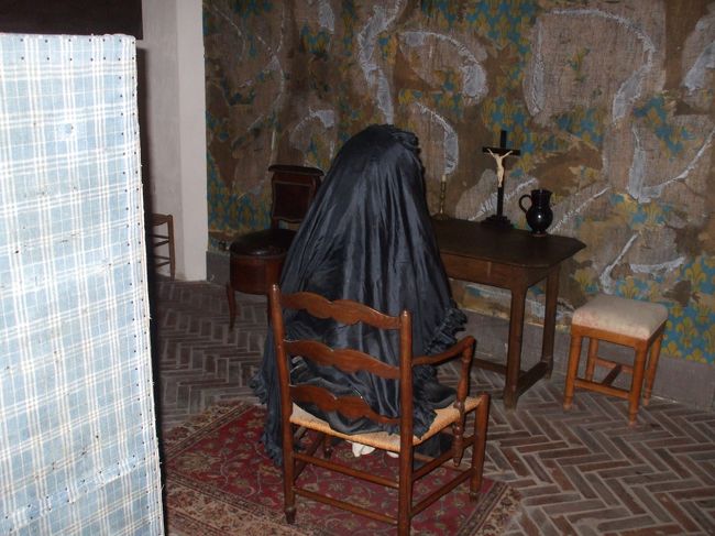 「マリー・アントワネット囚われの部屋」