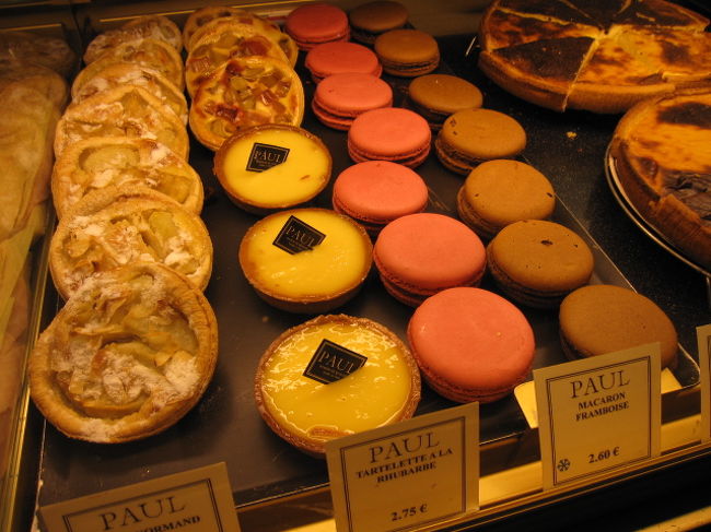 ＜お買い物編＞<br /><br />最後時間が足りなくなって、マカロンはお持ち帰りすることに。<br />マカロンは電車で頂きます♪