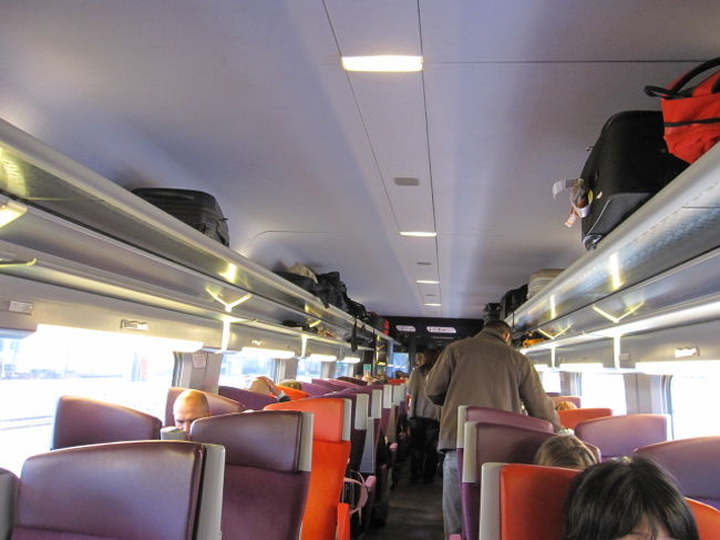 ＜お買い物編＞<br /><br />心配していたストライキの影響もなく<br />無事電車に乗車。