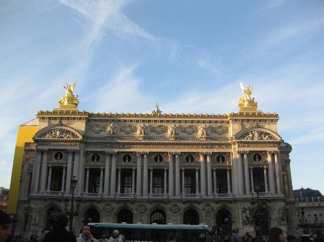 オペラ座に出ました。<br /><br />