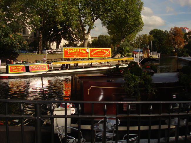 リトルベニスでナローボートに乗り、カムデンに向かいます