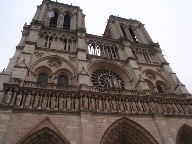 じゃーん！ノートルダム寺院のアップ！