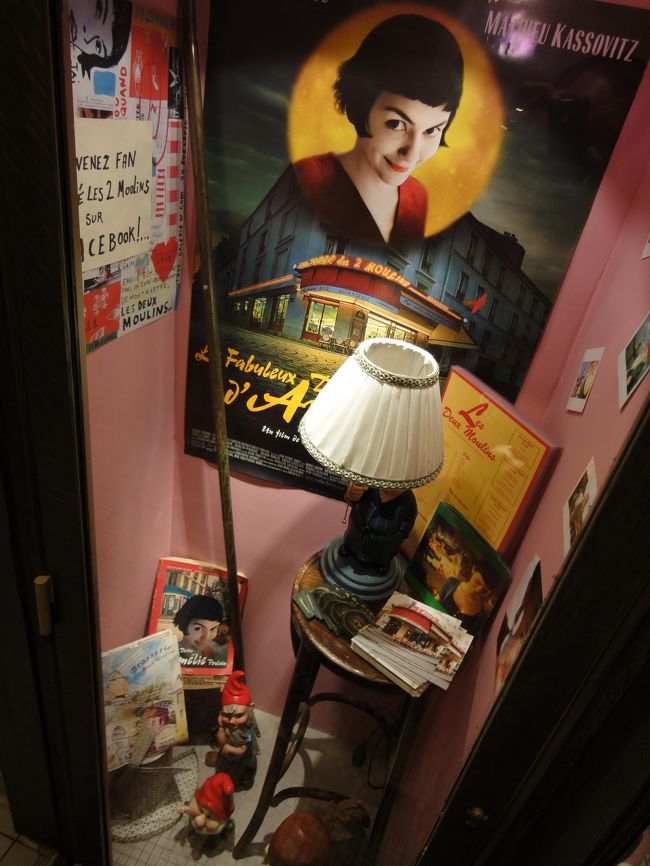 トイレにはアメリコーナーが！<br />映画に登場した本物では無いようですが、"それっぽい"ものが集めてあります。<br /><br />それにしても男女兼用のトイレでカメラを出すのは勇気がいりました。<br />無事帰国出来て良かったです。<br />