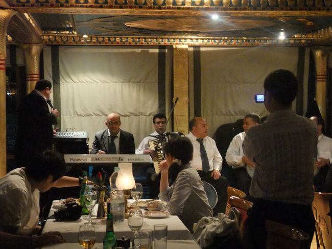 　もちろん生演奏♪<br />