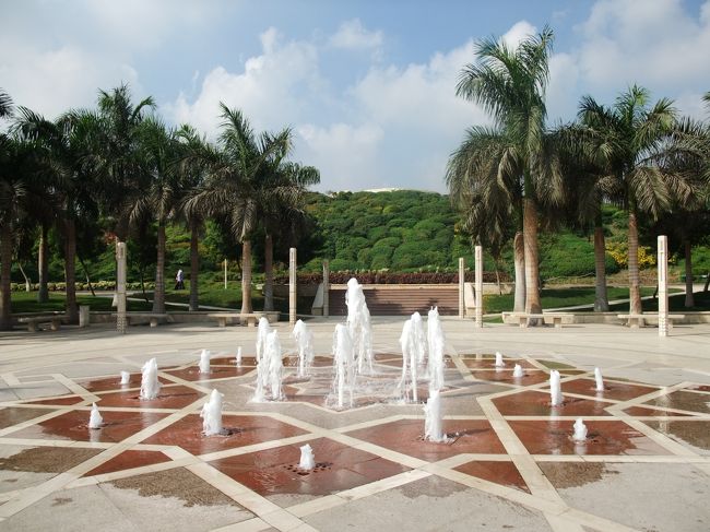 きれいな広場。カイロにもこういうところがあるんやねぇ。