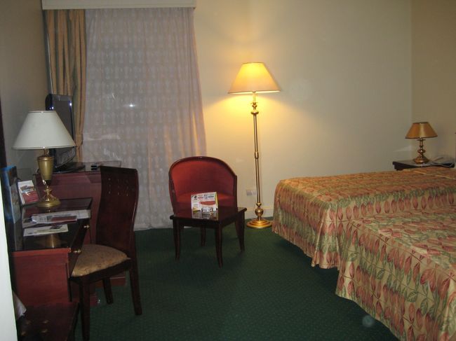 今夜のホテル<br />ギザの『GRAND PYRAMIDS』<br />高級ホテルですね。<br /><br />ここでゆっくりしたーい！