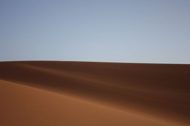 <br />砂のくぼみ部分が影になって、なんとも幻想的な風景を見ることができました。