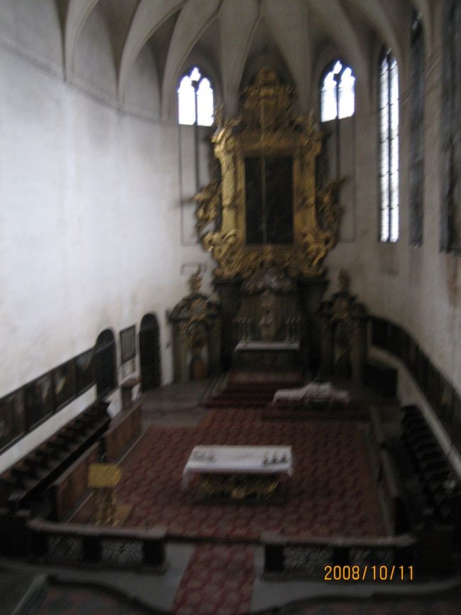 旧王宮の王室専用の礼拝堂です。<br />こちらもピンボケで良くわからないですね。