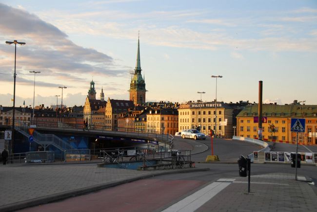 夕暮れのガムラ・スタン。