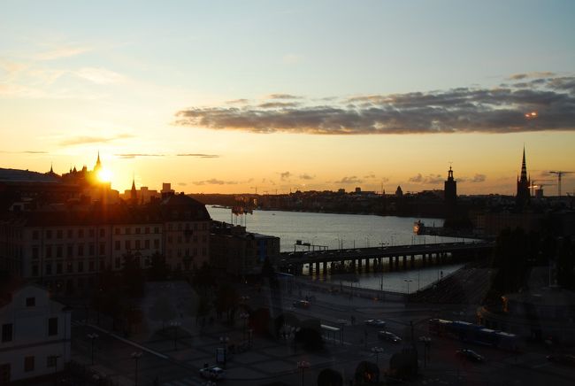 案内されたのは西側の席。<br /><br />めちゃくちゃ眺めがいいです〜〜！