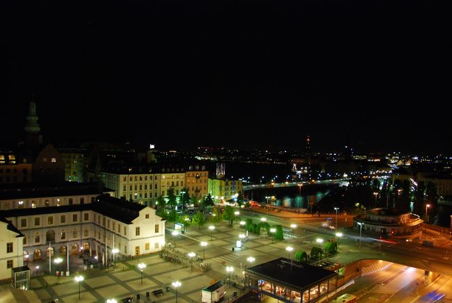 夜の帳がおりました。<br /><br />夜景も綺麗。