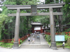 まずは、二荒山神社。