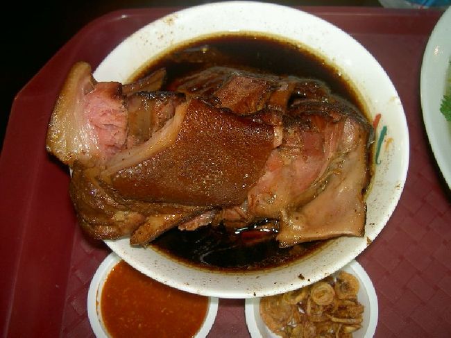 豚のチャーシュー？迫力ありすぎ！でも、お酒の<br />おつまみになります！