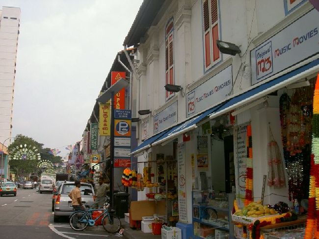 リトルインディアに到着。なんだかおもしろそうだ