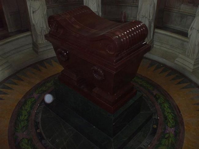 「ナポレオンの棺」<br />生きて豪華、死して豪華なり。