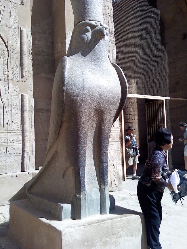 ホルスくんラブです。やっぱりかわいい〜。<br />このホルスはシャキーンとしてる☆