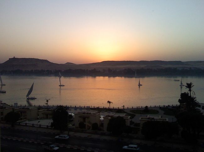 3時間ほど、お部屋で仮眠をとったり、まったり過ごしました☆<br />旅行中、元気に過ごせた秘訣かも♪