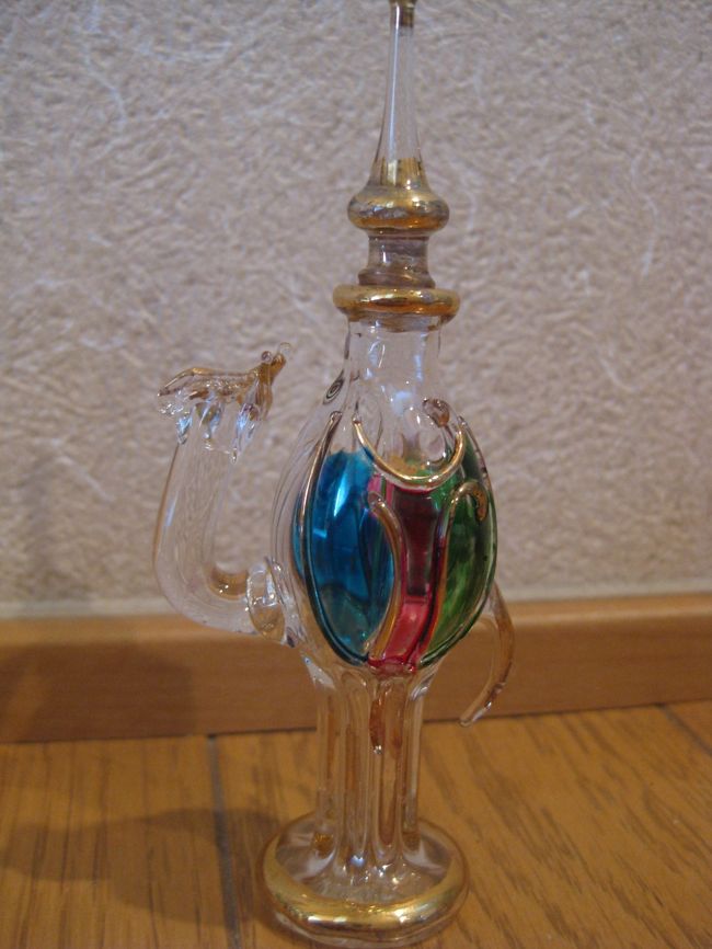 ガイドブックでみて、<br />絶対買おうと思ってたラクダ。