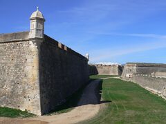 フィゲラスには、ダリ美術館と大きなサン・フェラン要塞