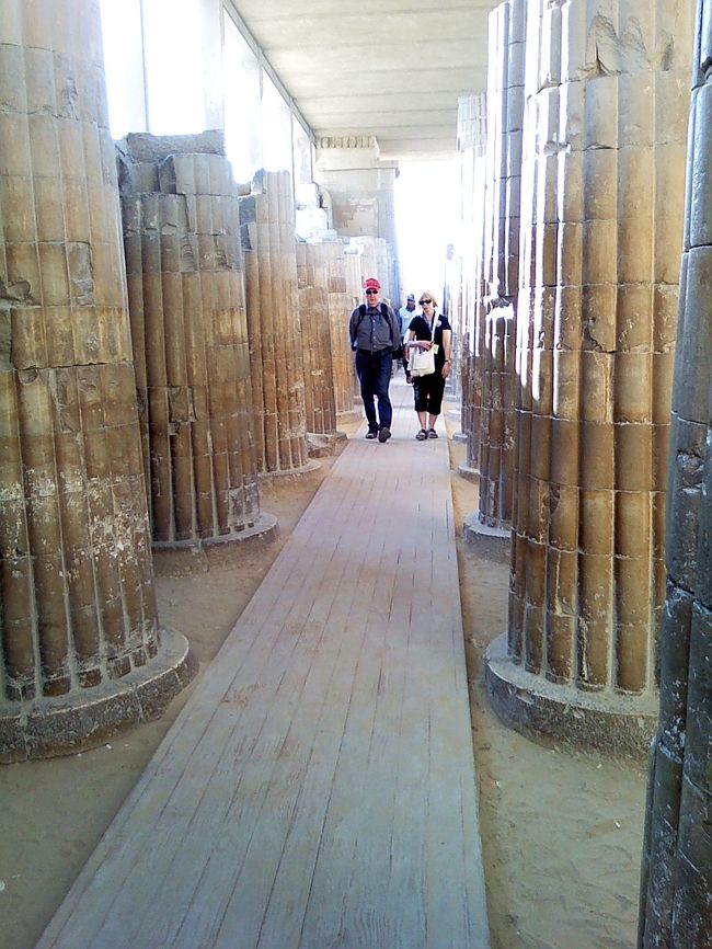 ガイドさんの説明はイヤホンガイドで十分聞こえるし、<br />一人で気ままに行動ができて気楽でした〜。<br /><br />ずっと団体行動ってやっぱり疲れし、<br />写真撮ってても誰か写っちゃって、良いショットが撮れない(；△；)