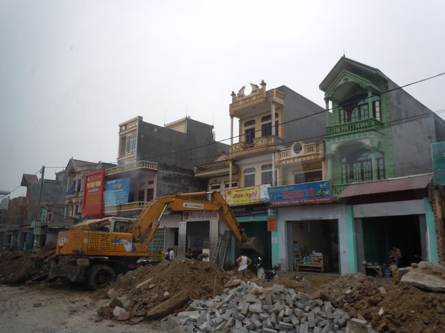 工事中<br /><br />工事中の建物いっぱい見たんだけど、安全面に不安のある工事現場ばっかりでした・・<br />