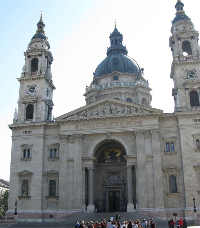 　聖イシュトヴァーン大聖堂　<br />ブタペスト最大の建物です、１９０６年に完成しました。<br />イシュトヴァーンの聖なる右手が保存されています。　