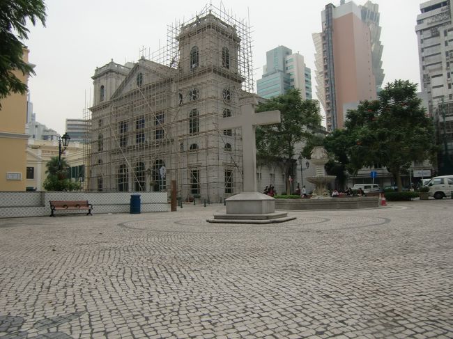 2、カテドラル（大堂）広場　Cathedral Square<br /><br />カテドラル建物前の広場です。