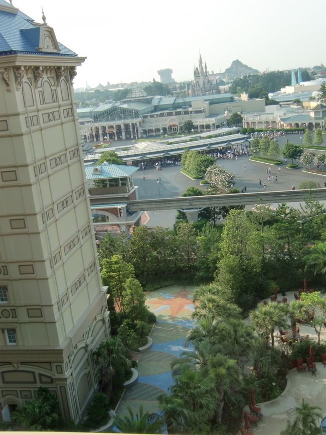 カメラの位置をそのまま上にあげると、この様な景色が・・<br /><br />