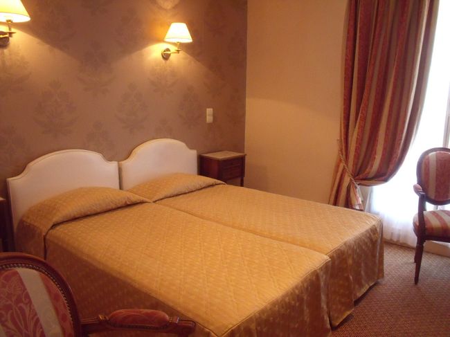 どこか別のところを探しましたが、リーズナブルな料金で同じような条件にあてはまるところがなく、結局、同じホテルとなってしまいました。