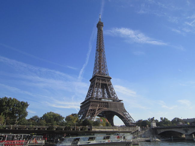 エッフェル塔が見えてきました。