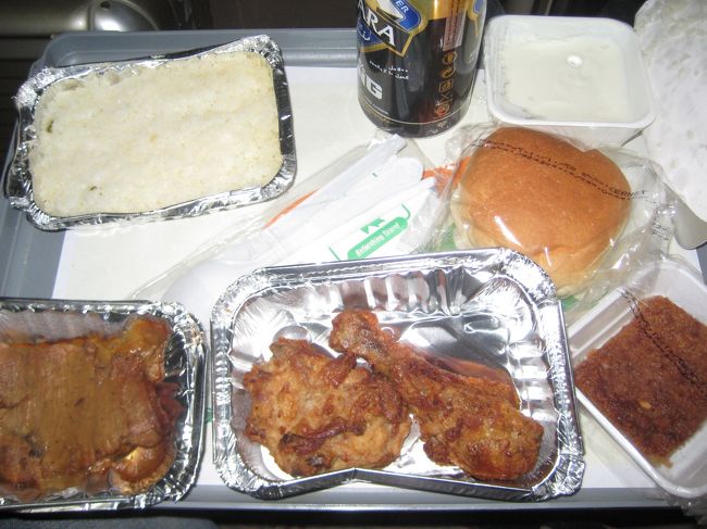 さあ、夕食。<br />ガイドさんに給食みたいなのがでます。といわれていたのですが、全然いけます！<br />ただ、私乗り物酔いで、あまり食べれなかった。。。（涙）！！！