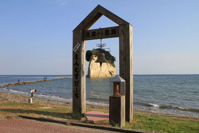 えんむすびの鐘らしきものもあって、<br />でも、きているのは私達も含め年配の方々で・・（笑）