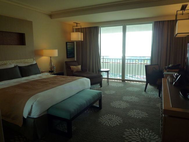 お部屋は27階でした。なかなか広いです。