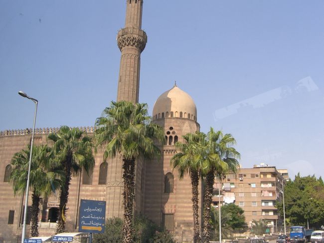 町の至る所にﾓｽｸがあります。<br />