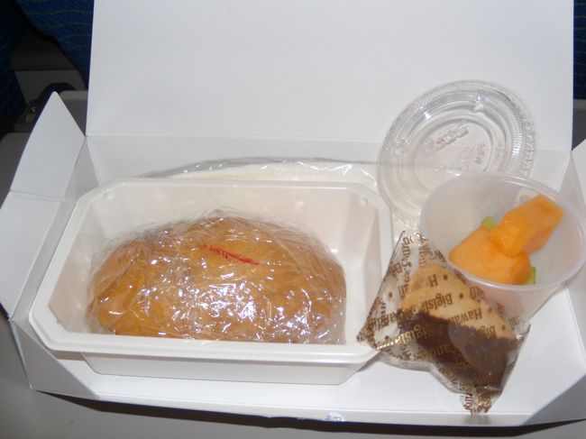 2回目の機内食<br /><br />こちらも美味しかった。<br /><br />そして、デザートになんとビックアイランドキャンディーのショートブレットが。<br /><br />ANAさん、これ機内販売してくれないかしら。<br /><br />