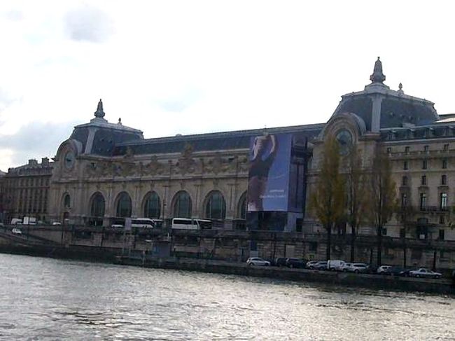 <br />オルセー美術館へ<br /><br />ホントはオランジュリーへ行くはずが、その方向に怪しげ..な人がいて。<br /><br />行き先変更。が 道に迷う。。