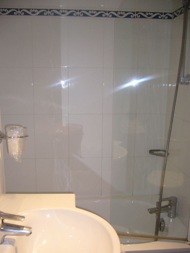 シャワーブース。